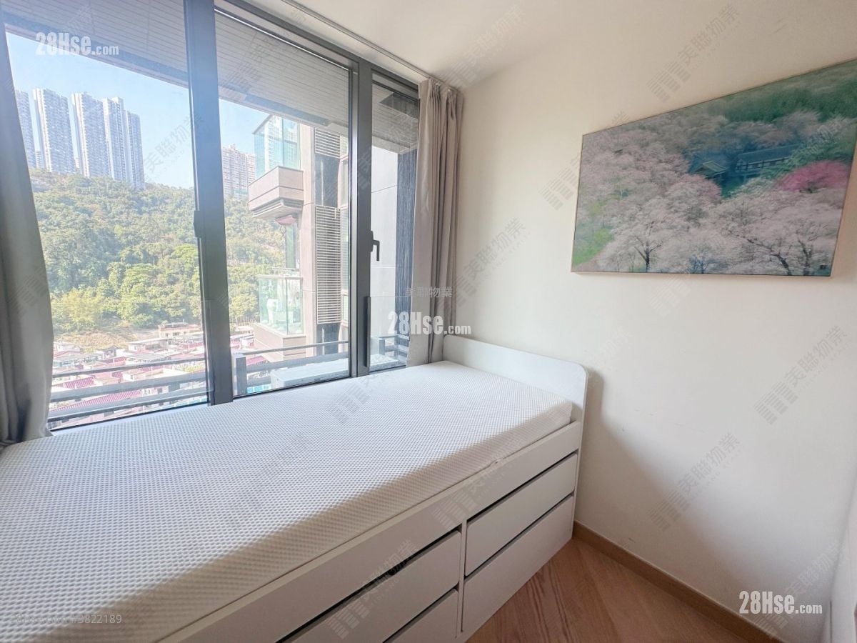 The Arles Rental 3 Bedrooms , 2 Bathrooms 945 ft²