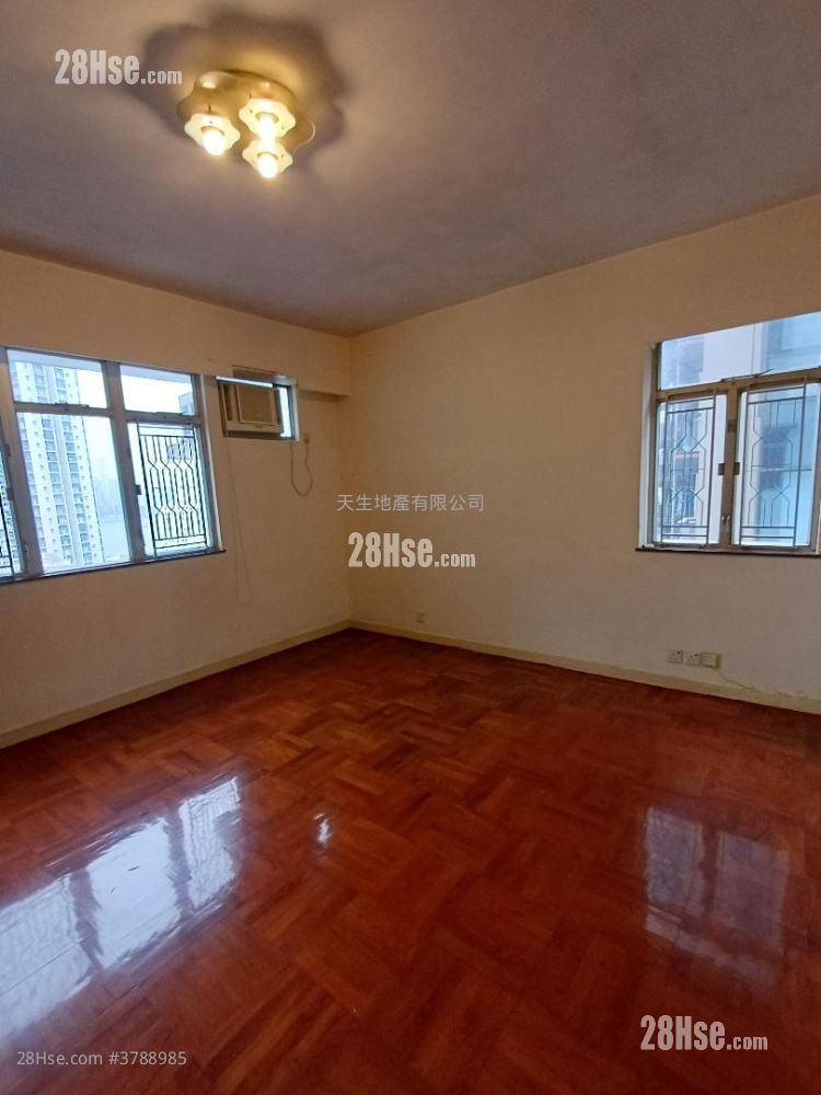 Dragon Court Sell 3 Bedrooms , 2 Bathrooms 1,143 ft²