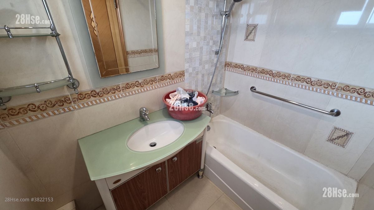 Fairview Park Sell 3 Bedrooms , 3 Bathrooms 950 ft²