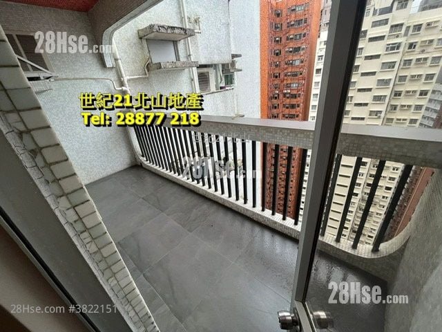 Dragon Court Rental 3 Bedrooms , 2 Bathrooms 1,143 ft²