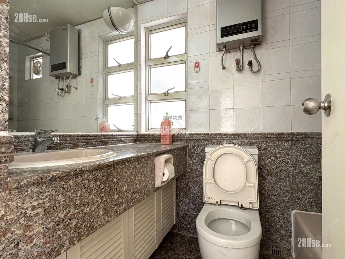 嘉湖山庄 售盘 2 房 , 1 浴室 442 平方尺