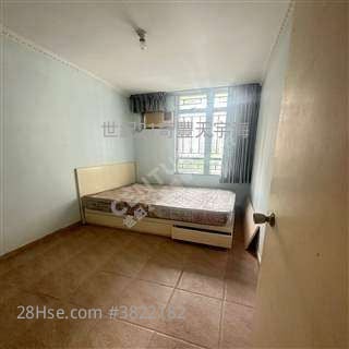 Kam Fung Court Sell 3 Bedrooms , 2 Bathrooms 604 ft²