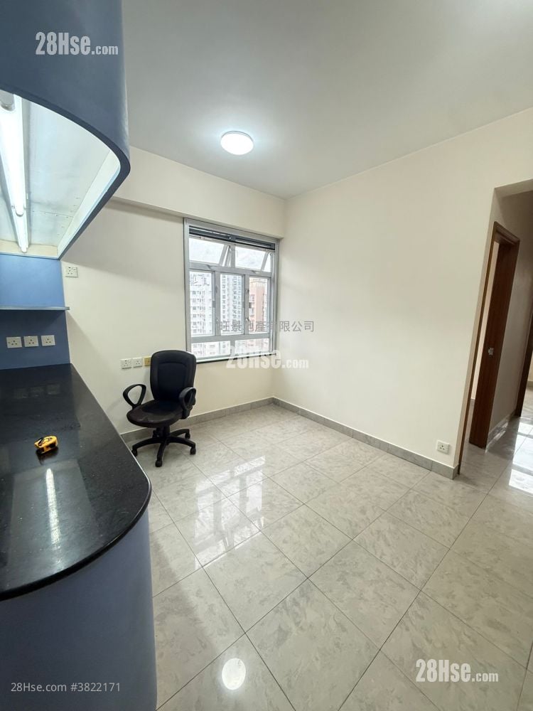 Ellen Building Sell 3 Bedrooms 463 ft²