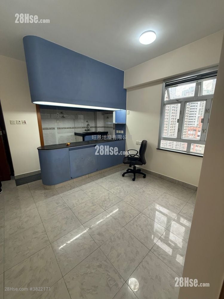 Ellen Building Sell 3 Bedrooms 463 ft²