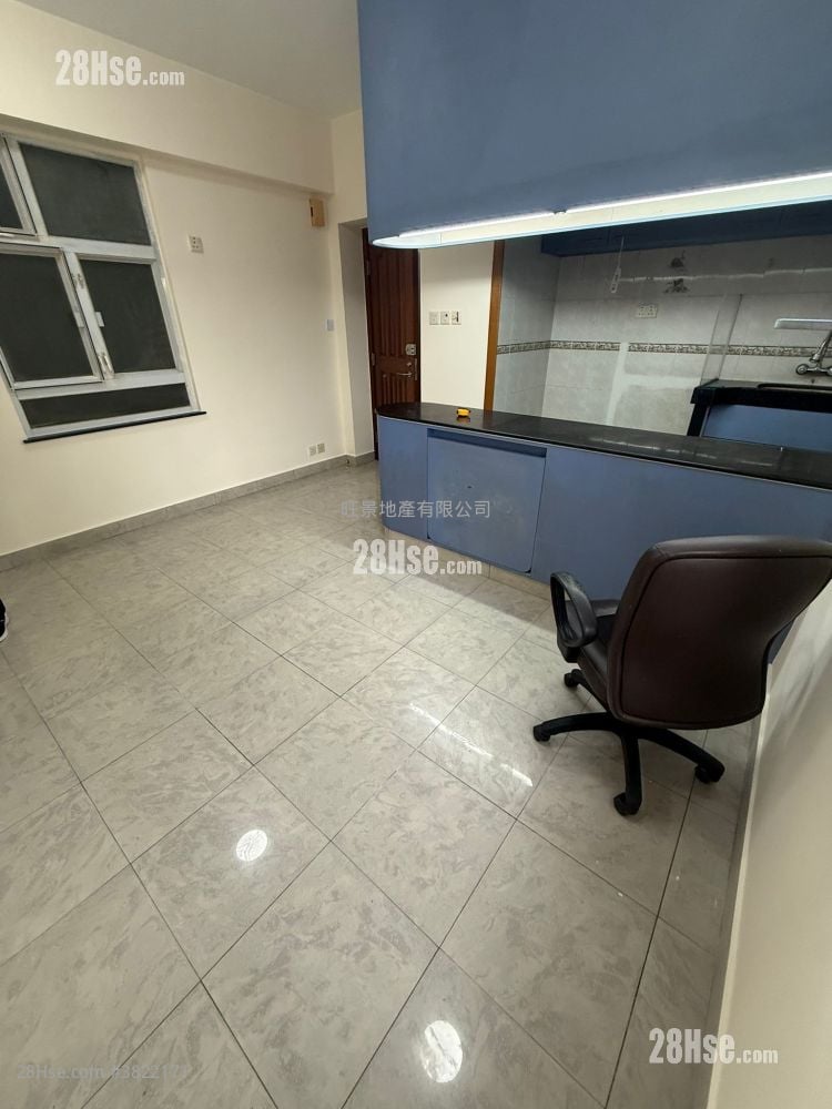 Ellen Building Sell 3 Bedrooms 463 ft²