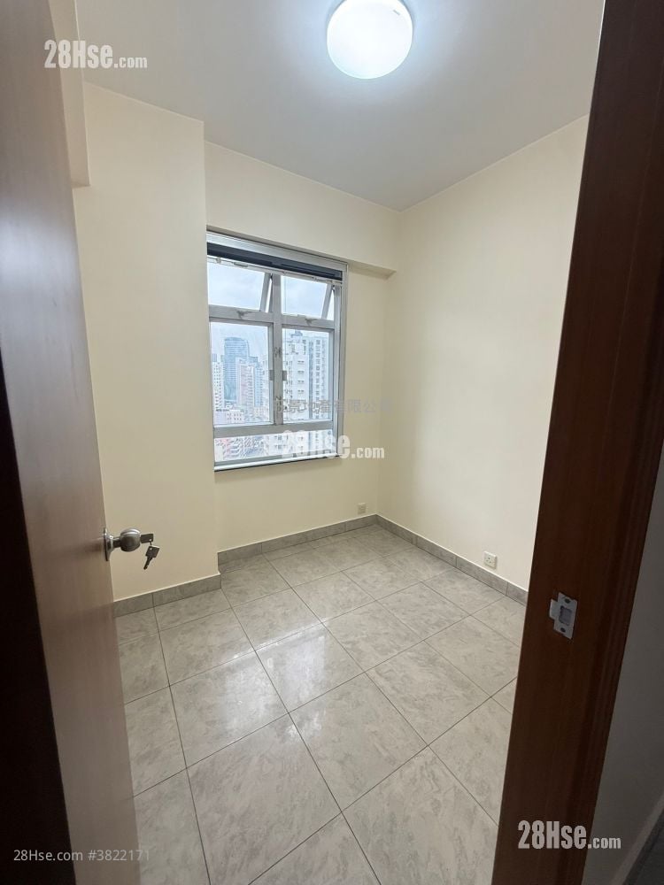 Ellen Building Sell 3 Bedrooms 463 ft²