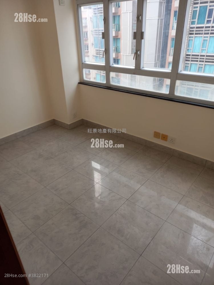 Ellen Building Sell 3 Bedrooms 463 ft²