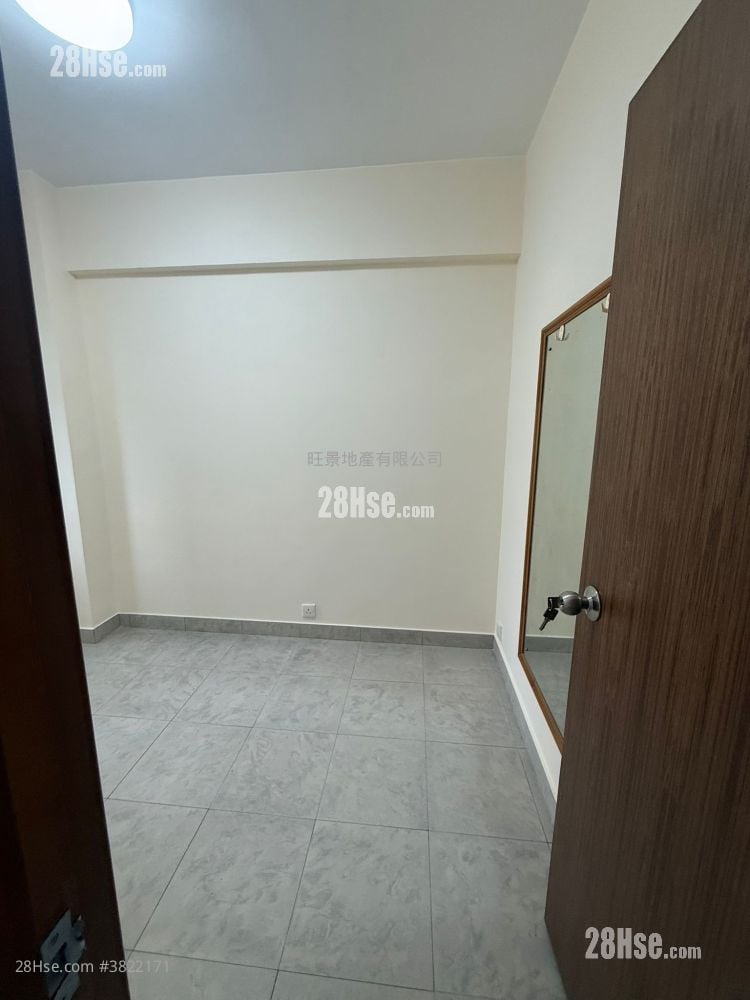 Ellen Building Sell 3 Bedrooms 463 ft²