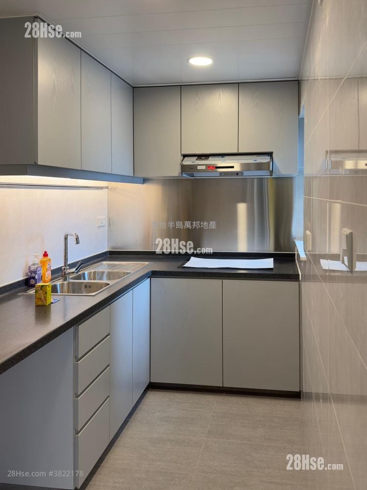 South Horizons Sell 3 Bedrooms , 2 Bathrooms 592 ft²