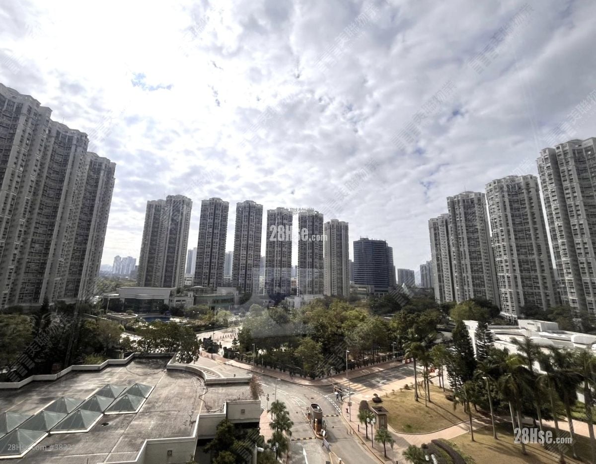 Kingswood Villas Sell 3 Bedrooms , 1 Bathroom 544 ft²