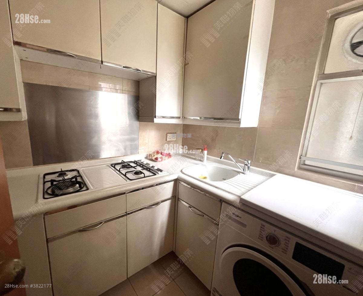 Kingswood Villas Sell 3 Bedrooms , 1 Bathroom 544 ft²