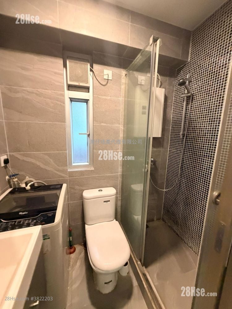 Dandenong Mansion Rental 1 Bedroom 278 ft²