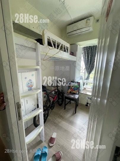 Uptown Sell 3 Bedrooms 759 ft²