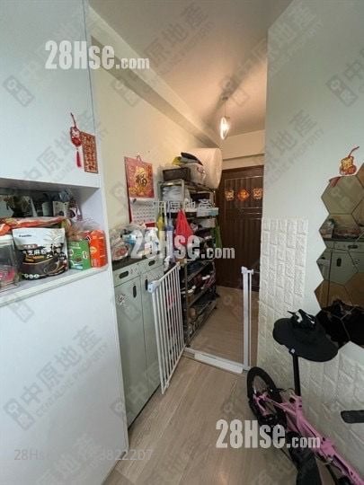 Uptown Sell 3 Bedrooms 759 ft²