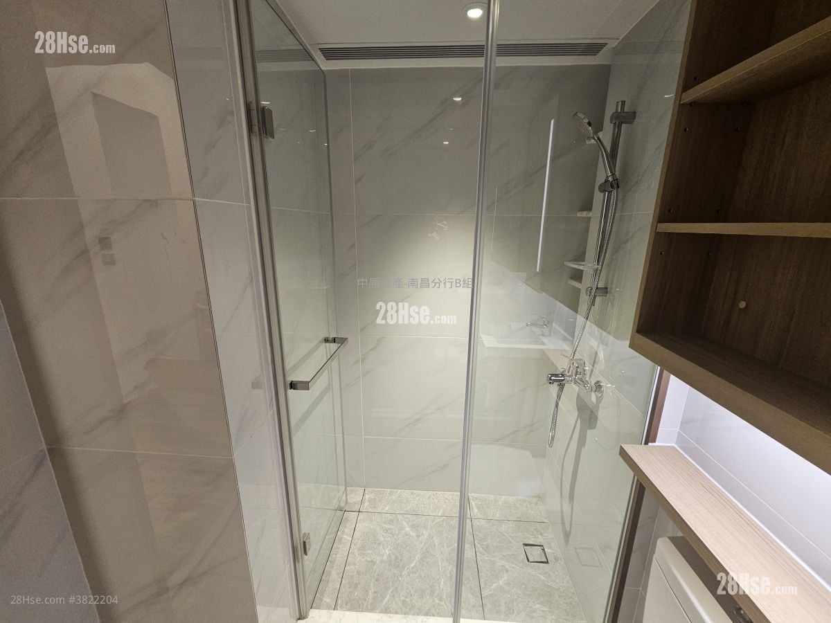 Bright Moon Rental 1 Bedroom , 1 Bathroom 337 ft²