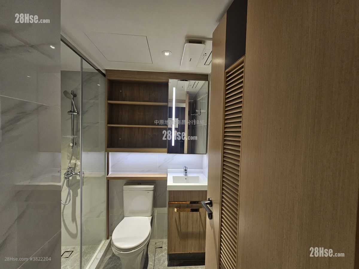 Bright Moon Rental 1 Bedroom , 1 Bathroom 337 ft²