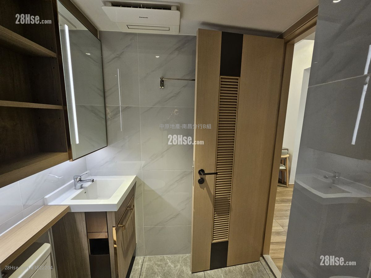 Bright Moon Rental 1 Bedroom , 1 Bathroom 337 ft²