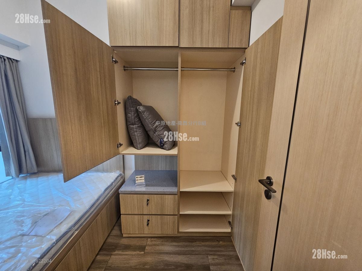 Bright Moon Rental 1 Bedroom , 1 Bathroom 337 ft²