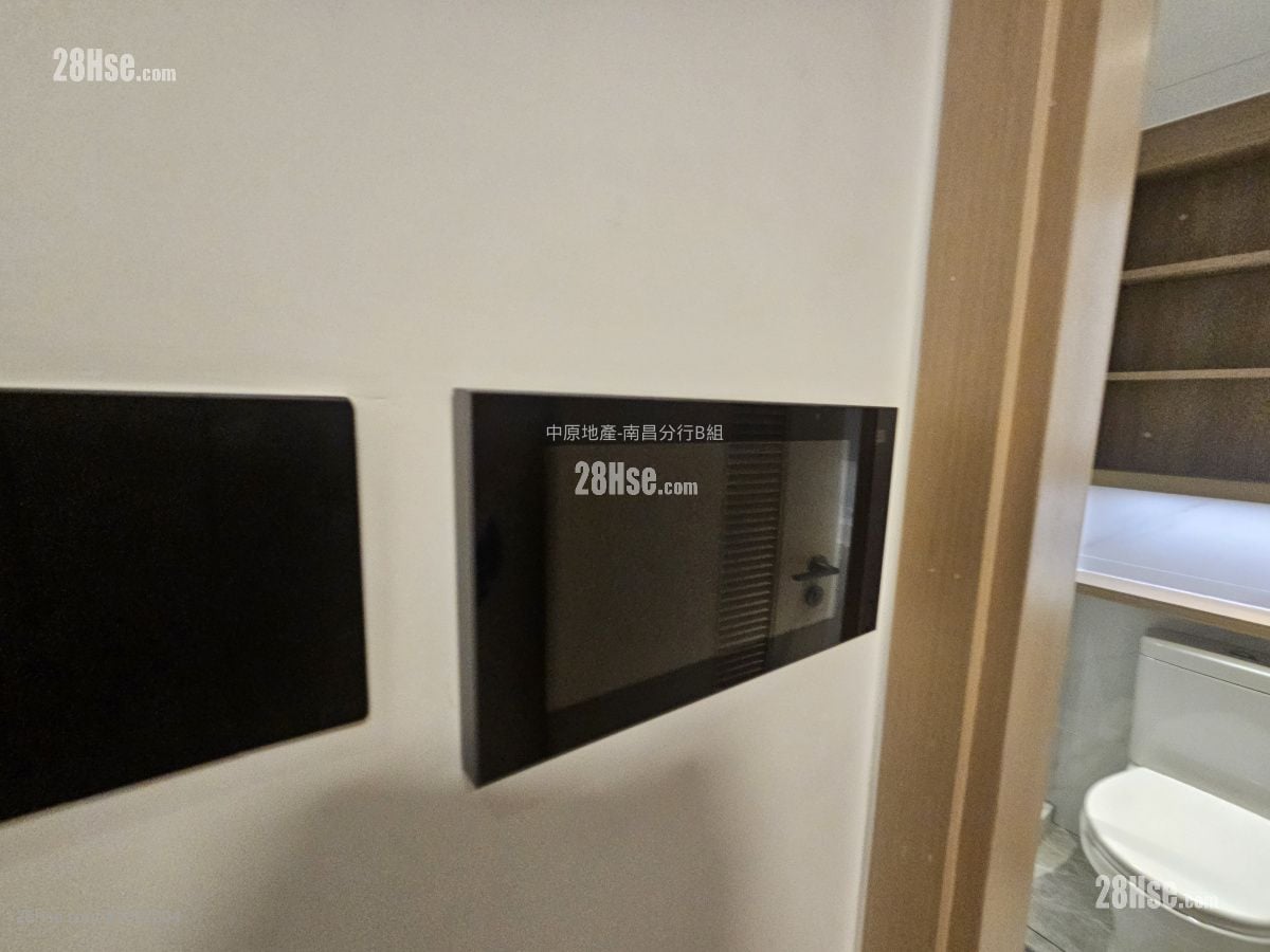 Bright Moon Rental 1 Bedroom , 1 Bathroom 337 ft²