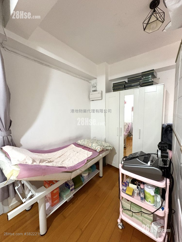 King's Centre Rental 283 ft²