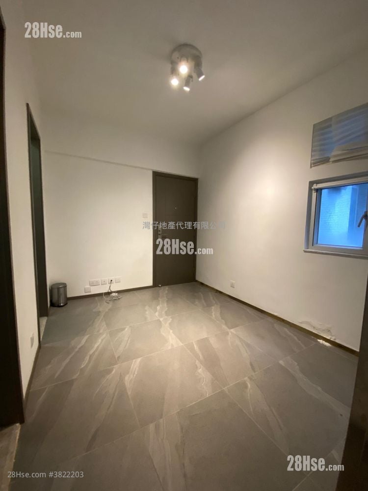 Dandenong Mansion Rental 1 Bedroom 278 ft²