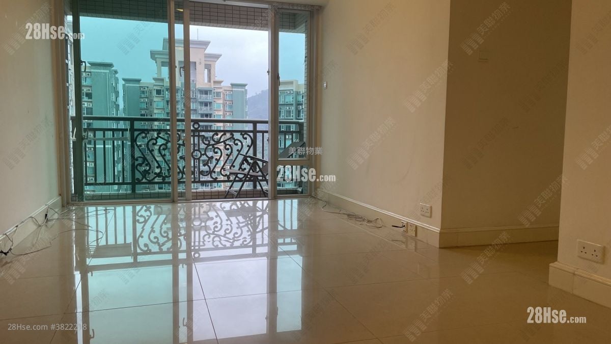 都会駅 售盘 3 房 629 平方尺