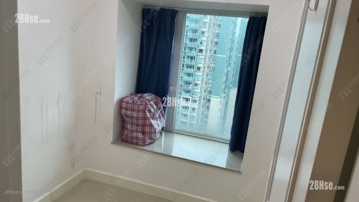 都会駅 售盘 3 房 629 平方尺