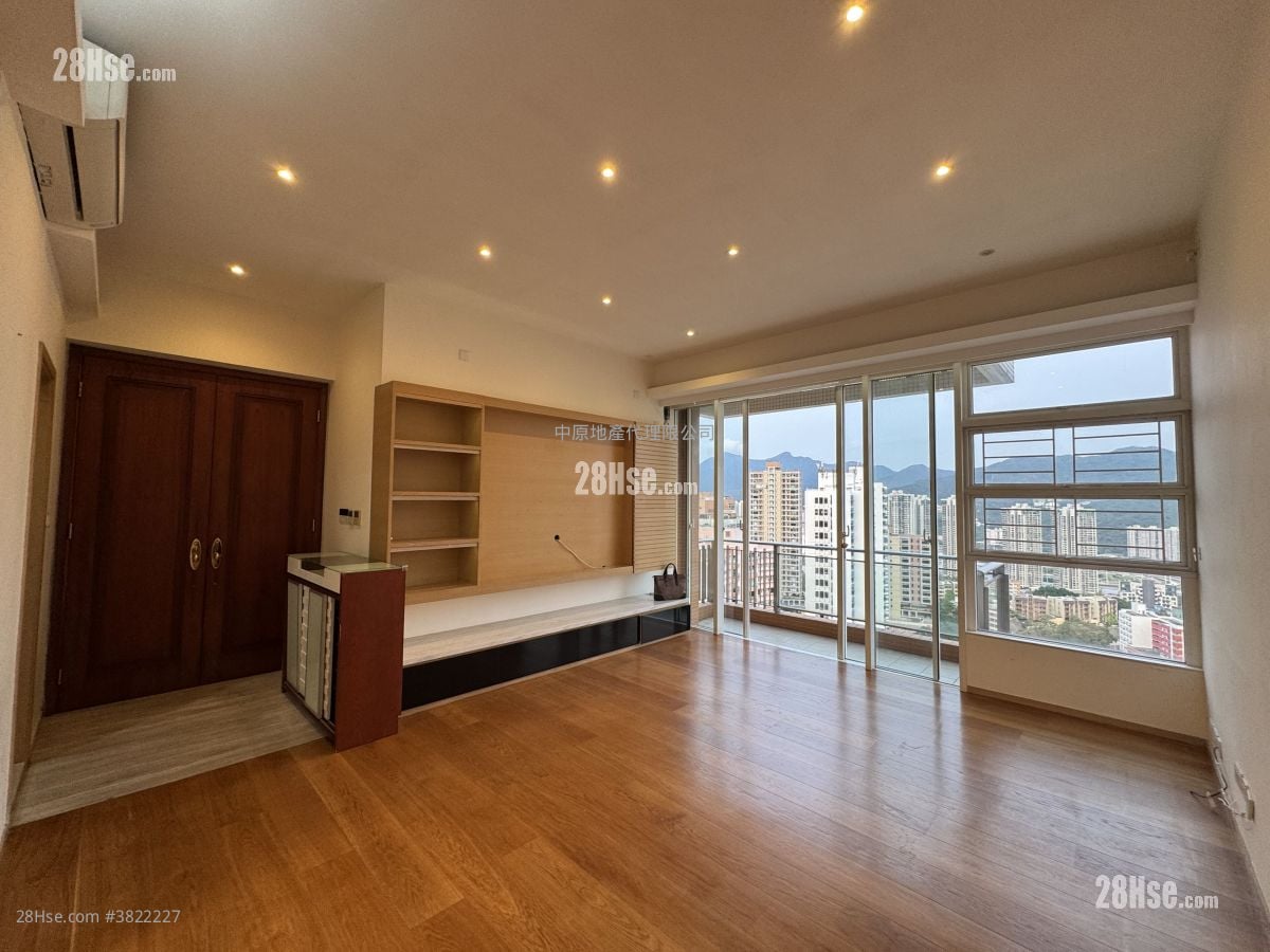 晋名峰 售盘 4 房 1,322 平方尺