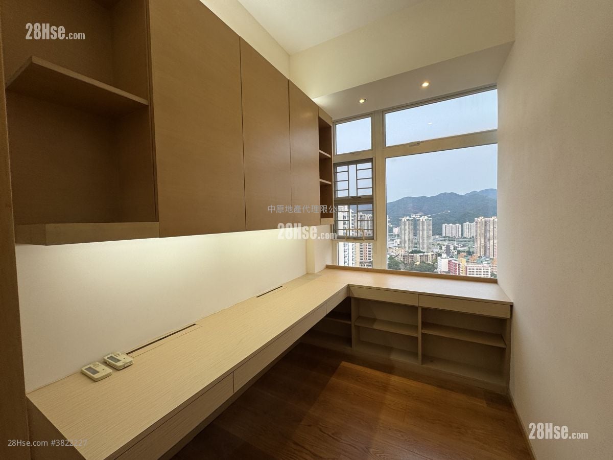 晋名峰 售盘 4 房 1,322 平方尺