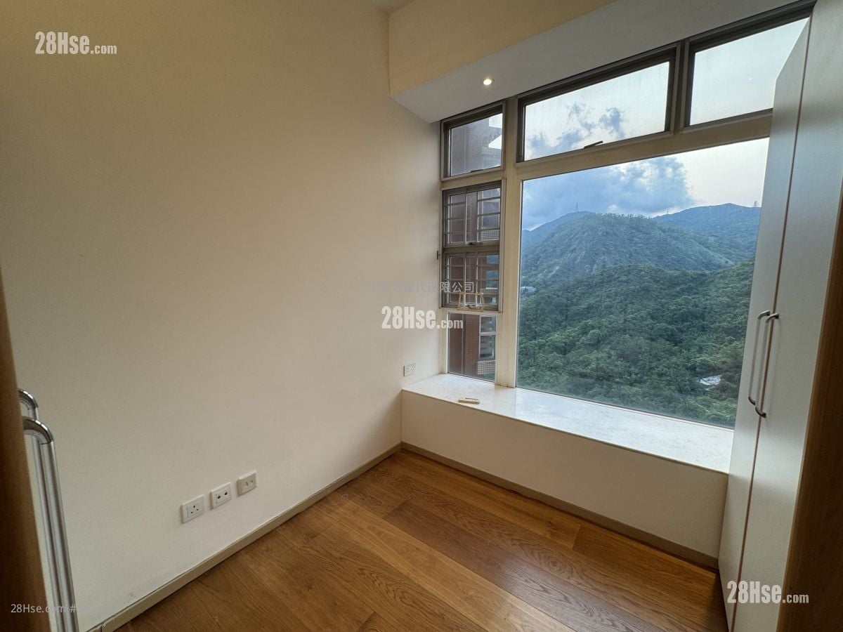 晋名峰 售盘 4 房 1,322 平方尺