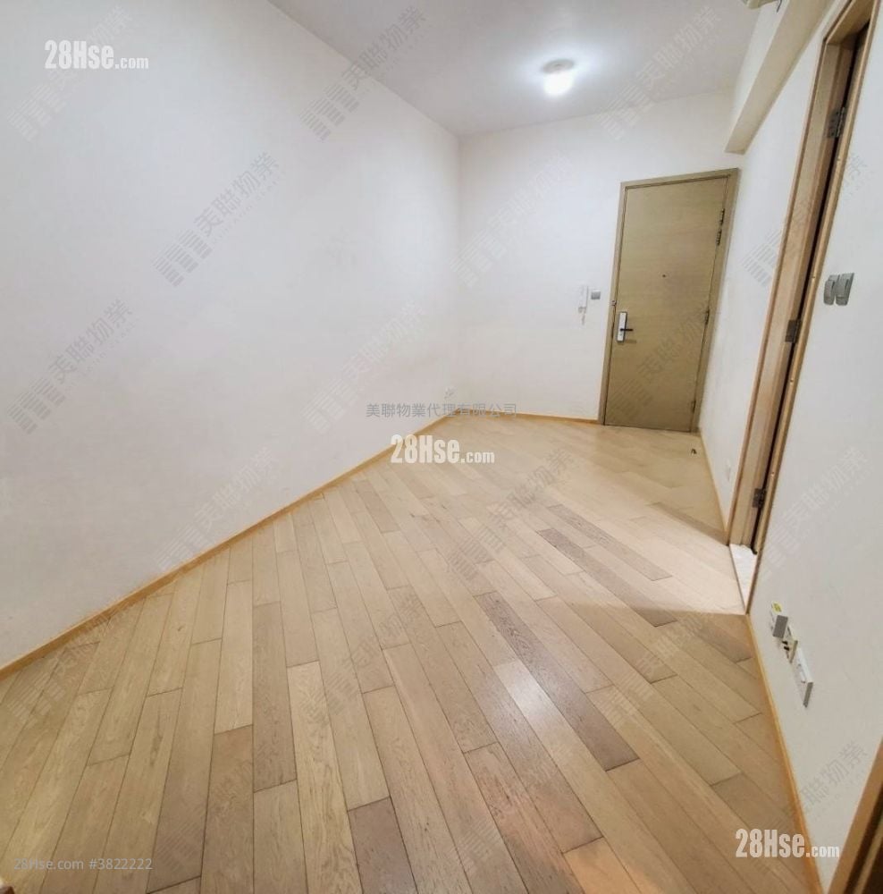 The Met. Delight Sell 281 ft²