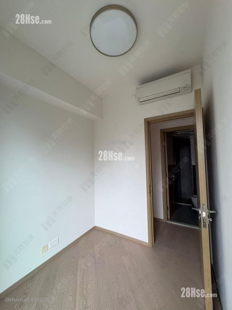 睡房 1: The YOHO Hub 售盘 3 房 , 1 浴室 536 平方尺