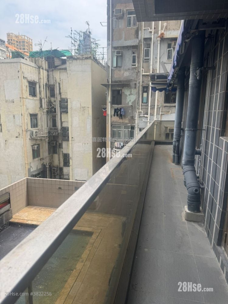 寓弍捌 售盘 3 房 , 1 浴室 543 平方尺