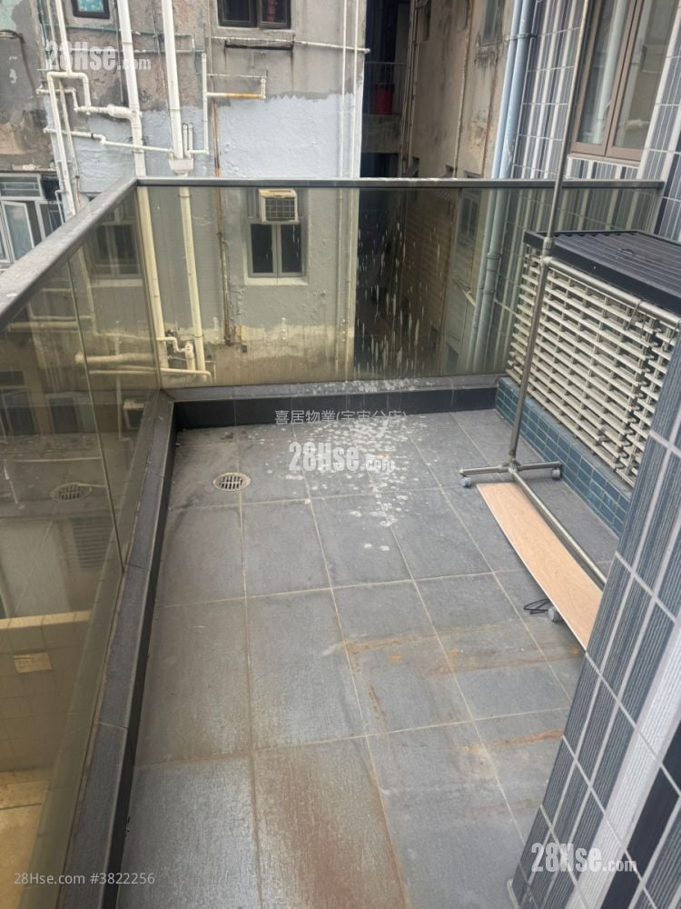 寓弍捌 售盘 3 房 , 1 浴室 543 平方尺