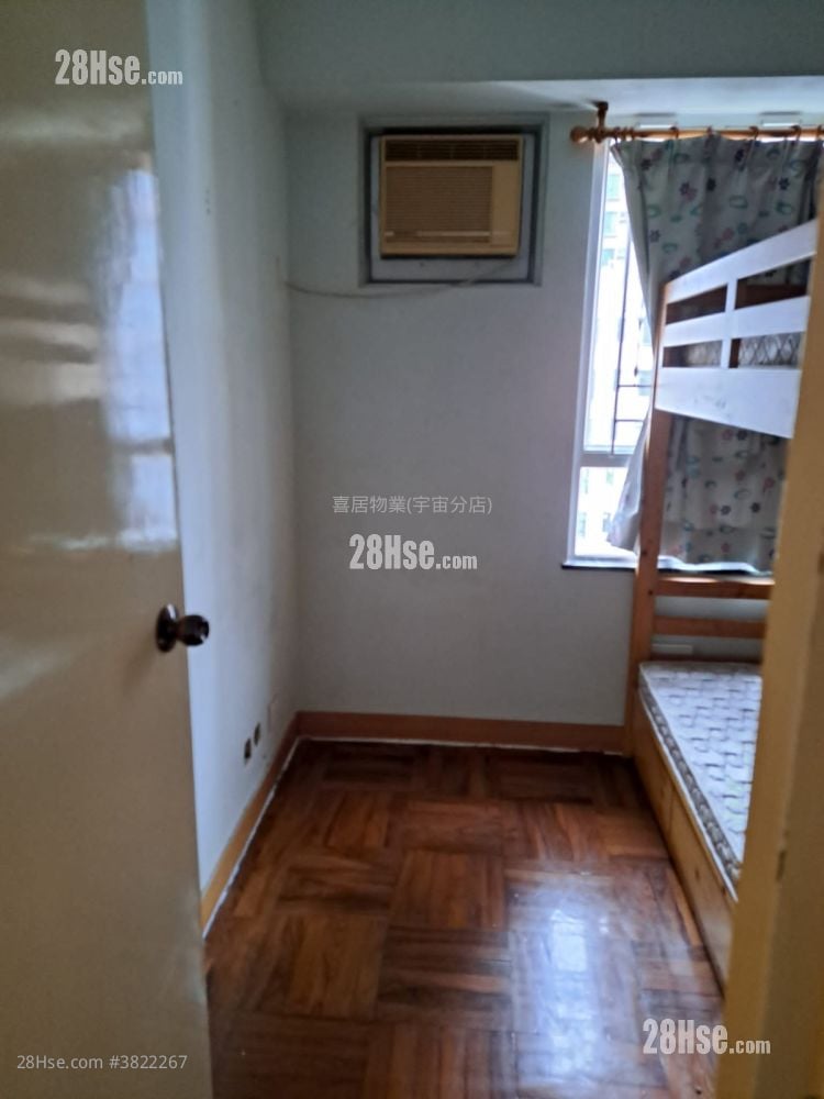 Cronin Garden Sell 622 ft²