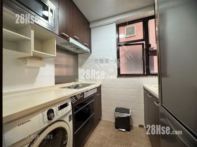 Prima Villa Sell 2 Bedrooms , 1 Bathroom 419 ft²