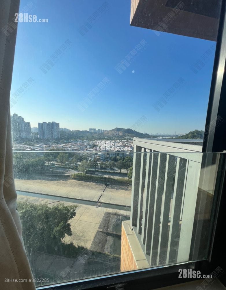 living room: Twin Regency Sell 1 Bedroom , 1 Bathroom 373 ft²