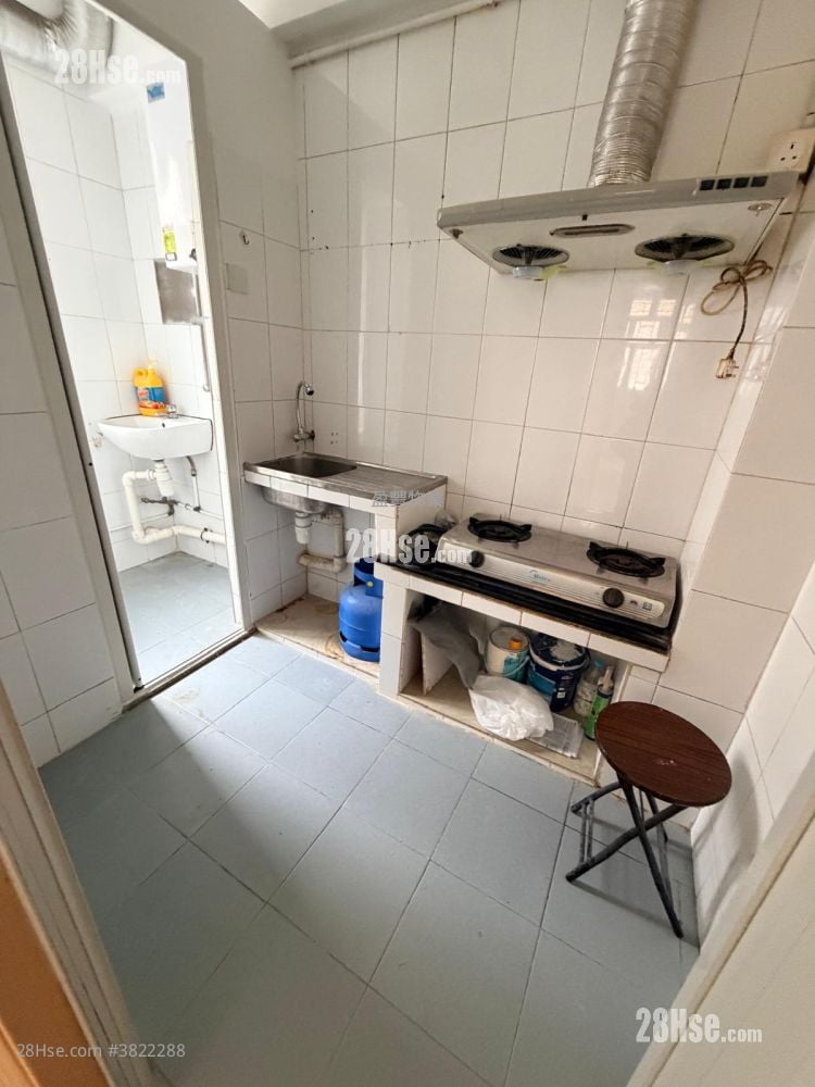 Tai Tak Building Sell 2 Bedrooms , 1 Bathroom 332 ft²