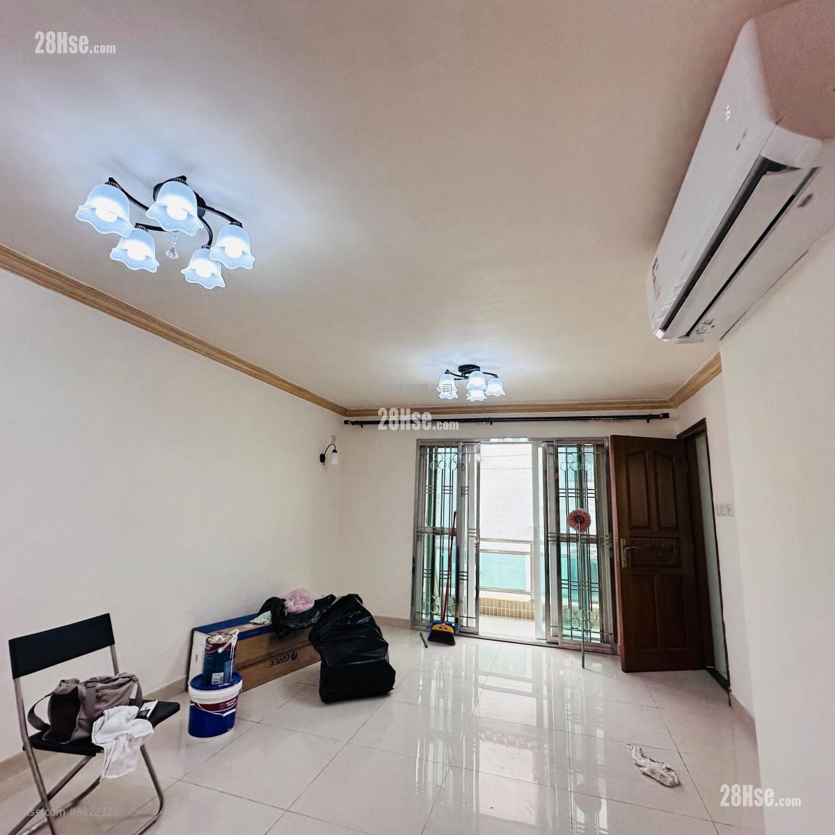 村屋 租盘 700 平方尺