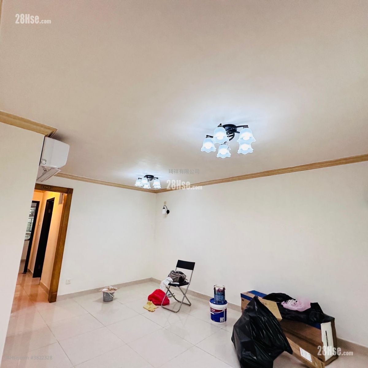 村屋 租盘 700 平方尺