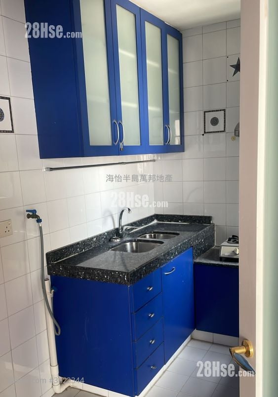 South Horizons Sell 4 Bedrooms , 2 Bathrooms 739 ft²