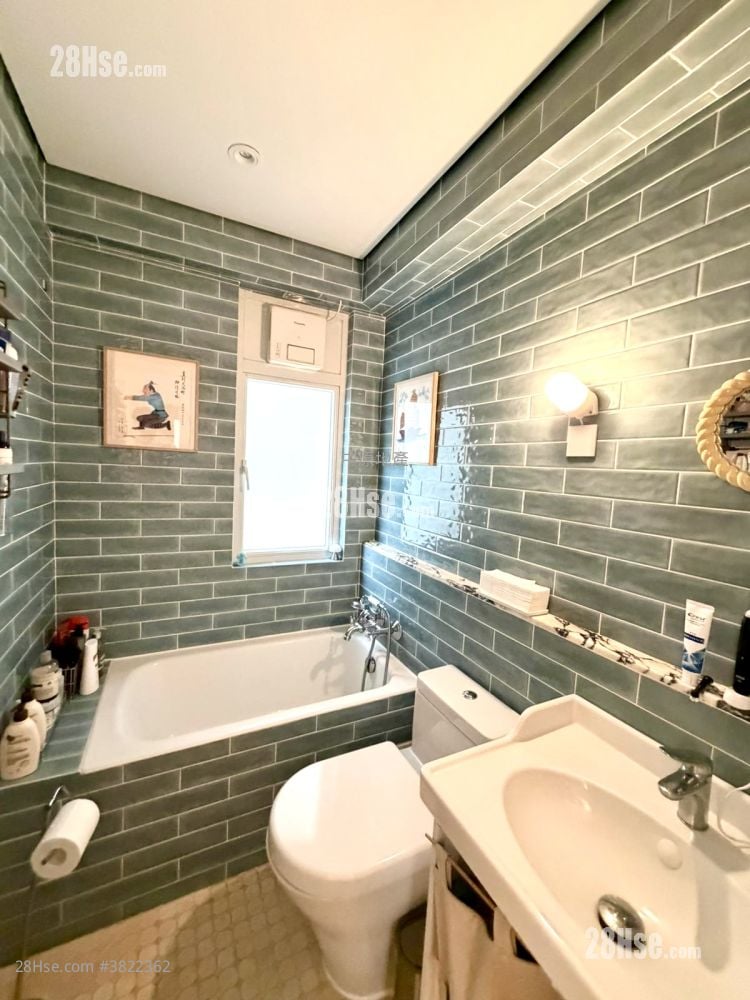 Dragon Court Sell 3 Bedrooms , 2 Bathrooms 857 ft²