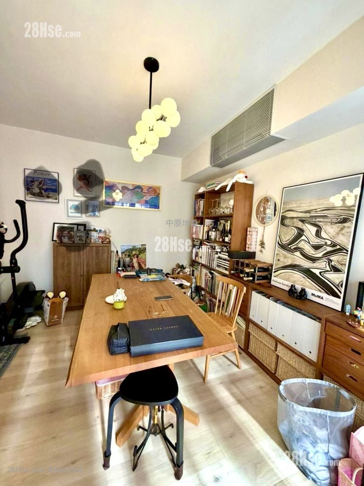 Dragon Court Sell 3 Bedrooms , 2 Bathrooms 857 ft²