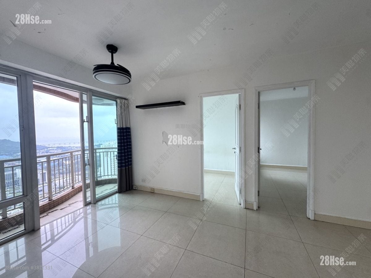 Central Park Towers Sell 2 Bedrooms , 1 Bathroom 494 ft²