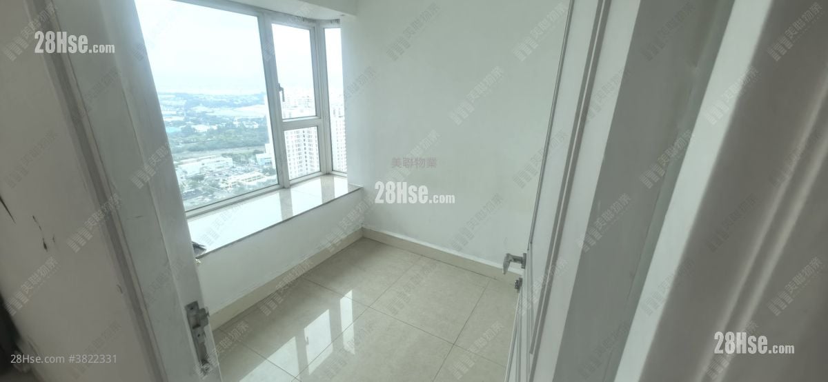 Central Park Towers Sell 2 Bedrooms , 1 Bathroom 494 ft²