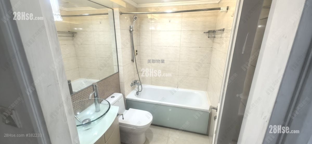 Central Park Towers Sell 2 Bedrooms , 1 Bathroom 494 ft²