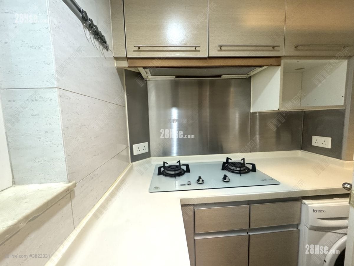 Central Park Towers Sell 2 Bedrooms , 1 Bathroom 494 ft²