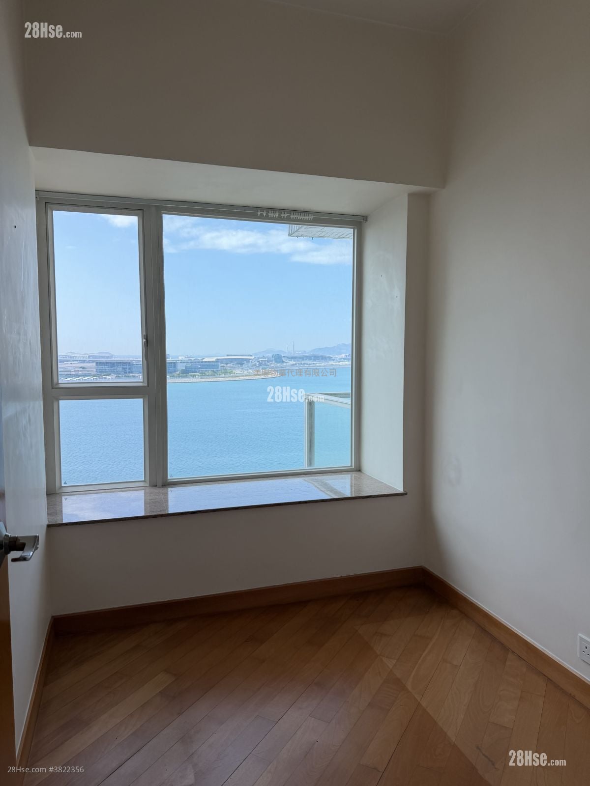 藍天海岸 售盤 3 房 749 平方呎