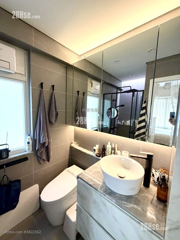 Dragon Court Sell 3 Bedrooms , 2 Bathrooms 857 ft²