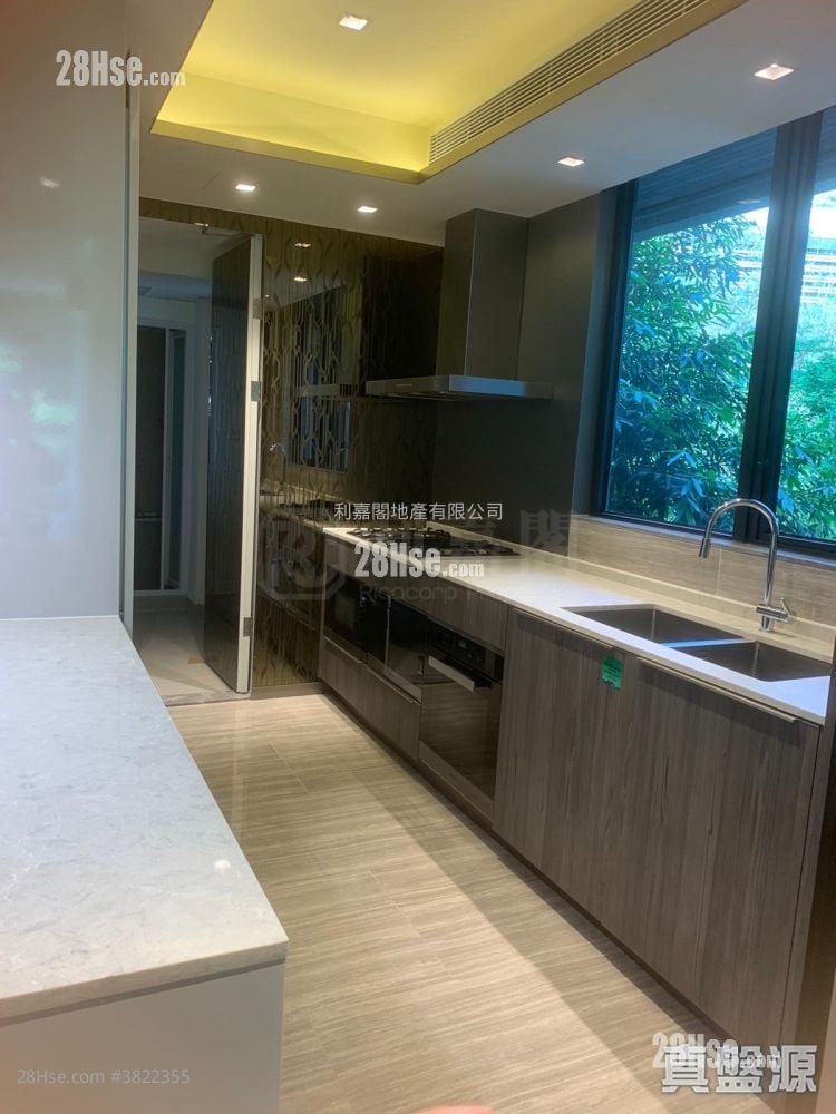 Mount Regalia Sell 4 Bedrooms , 3 Bathrooms 1,616 ft²